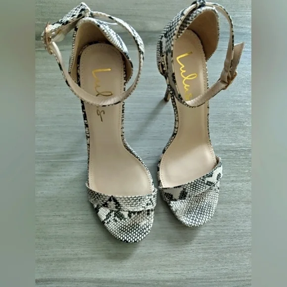 LULU'S PRODIGY STRAPPY HEELS - Picture 3 of 7